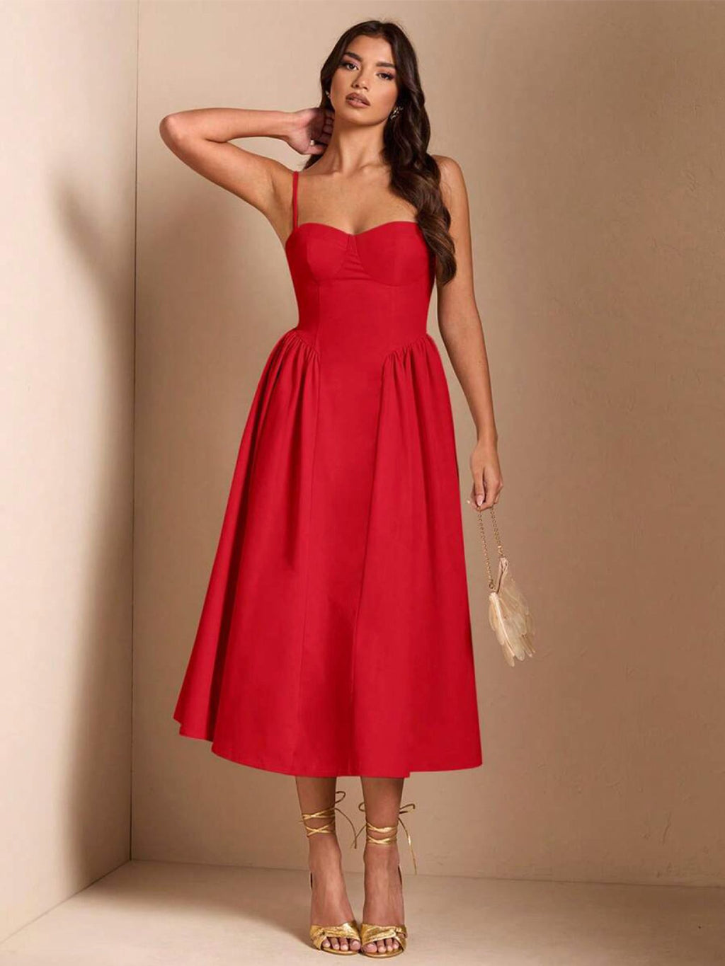Solid-color Slip Dress With A Cinched Waist For A Slimming Look