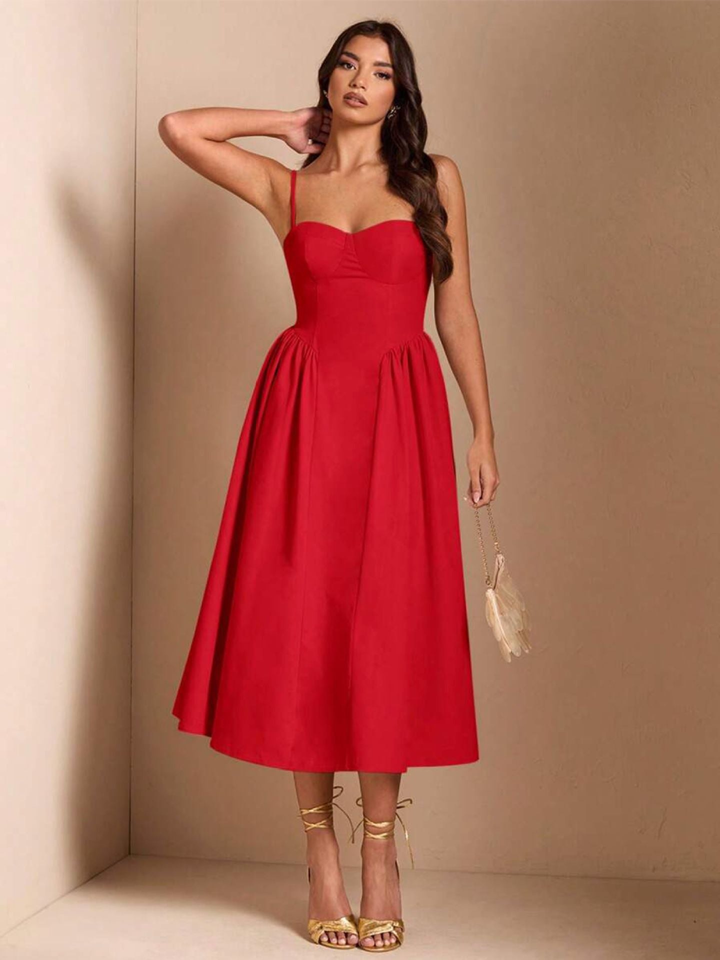 Solid-color Slip Dress With A Cinched Waist For A Slimming Look